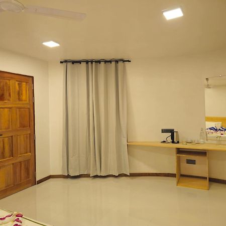 Sunset Beach View Dhangethi Exterior foto